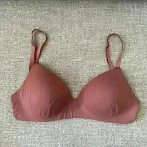 Victoria’s Secret | T-shirt lightly lined wireless  bra blush pink size 36D